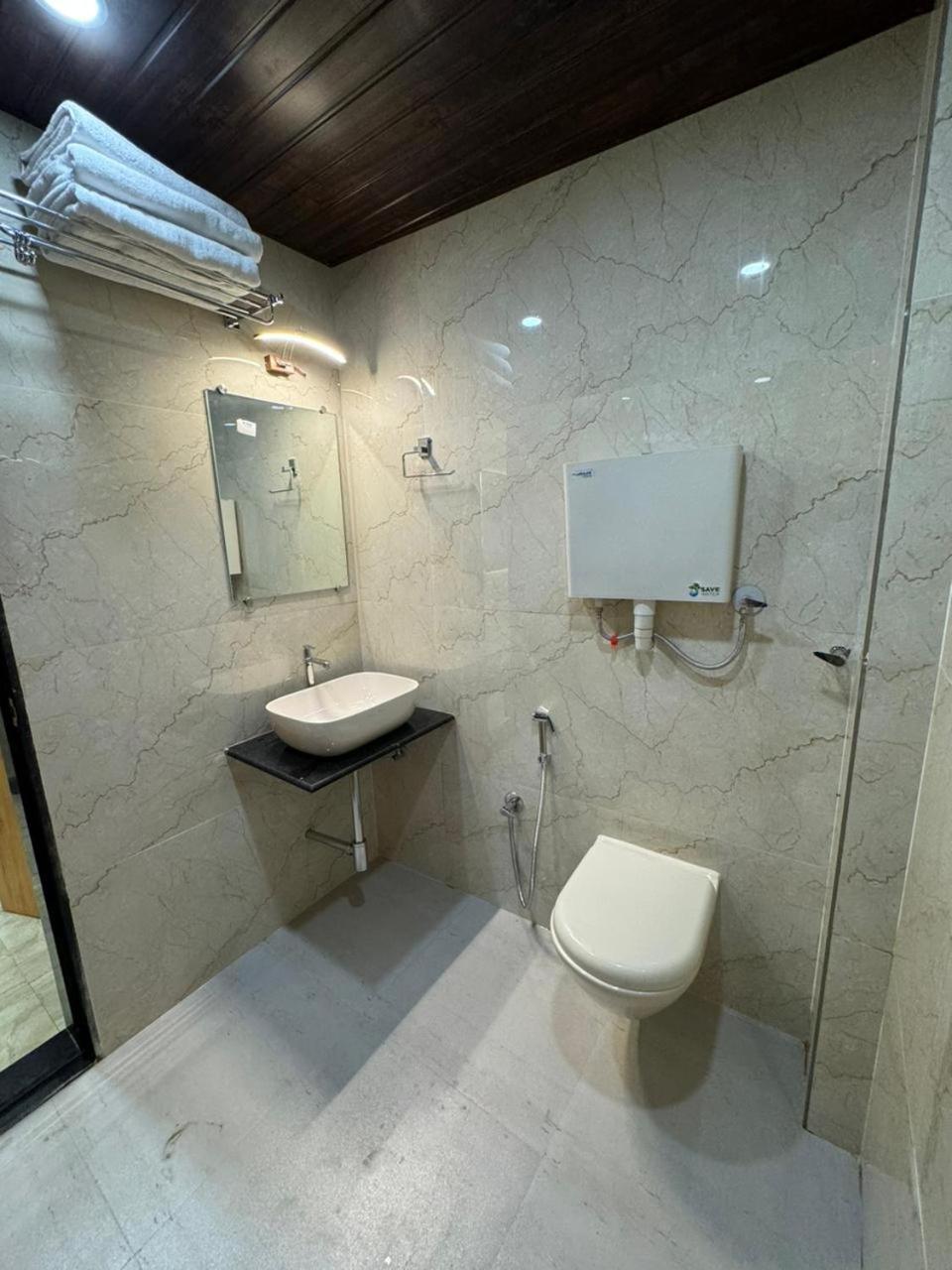 Hotel National - Grant Road مومباي المظهر الخارجي الصورة