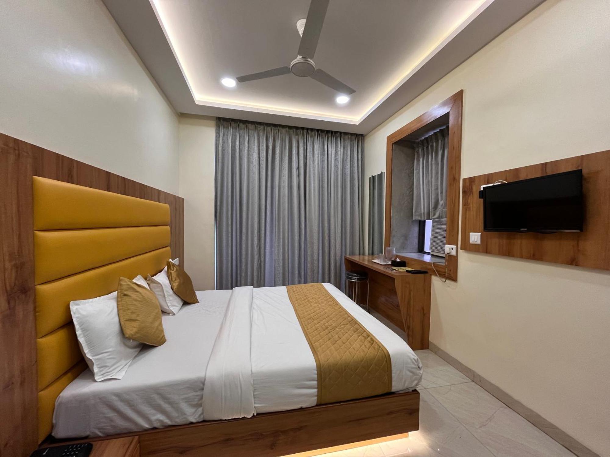 Hotel National - Grant Road مومباي المظهر الخارجي الصورة