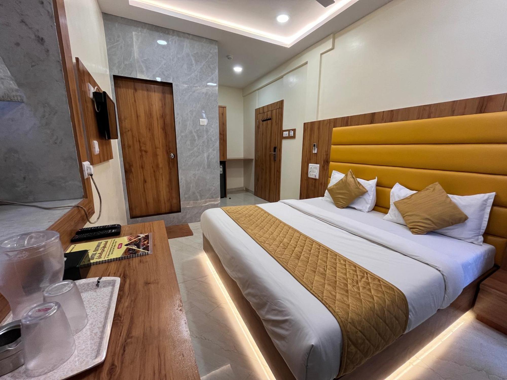 Hotel National - Grant Road مومباي المظهر الخارجي الصورة