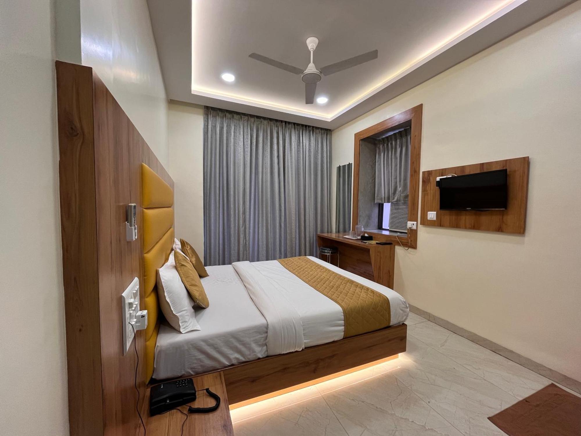Hotel National - Grant Road مومباي المظهر الخارجي الصورة