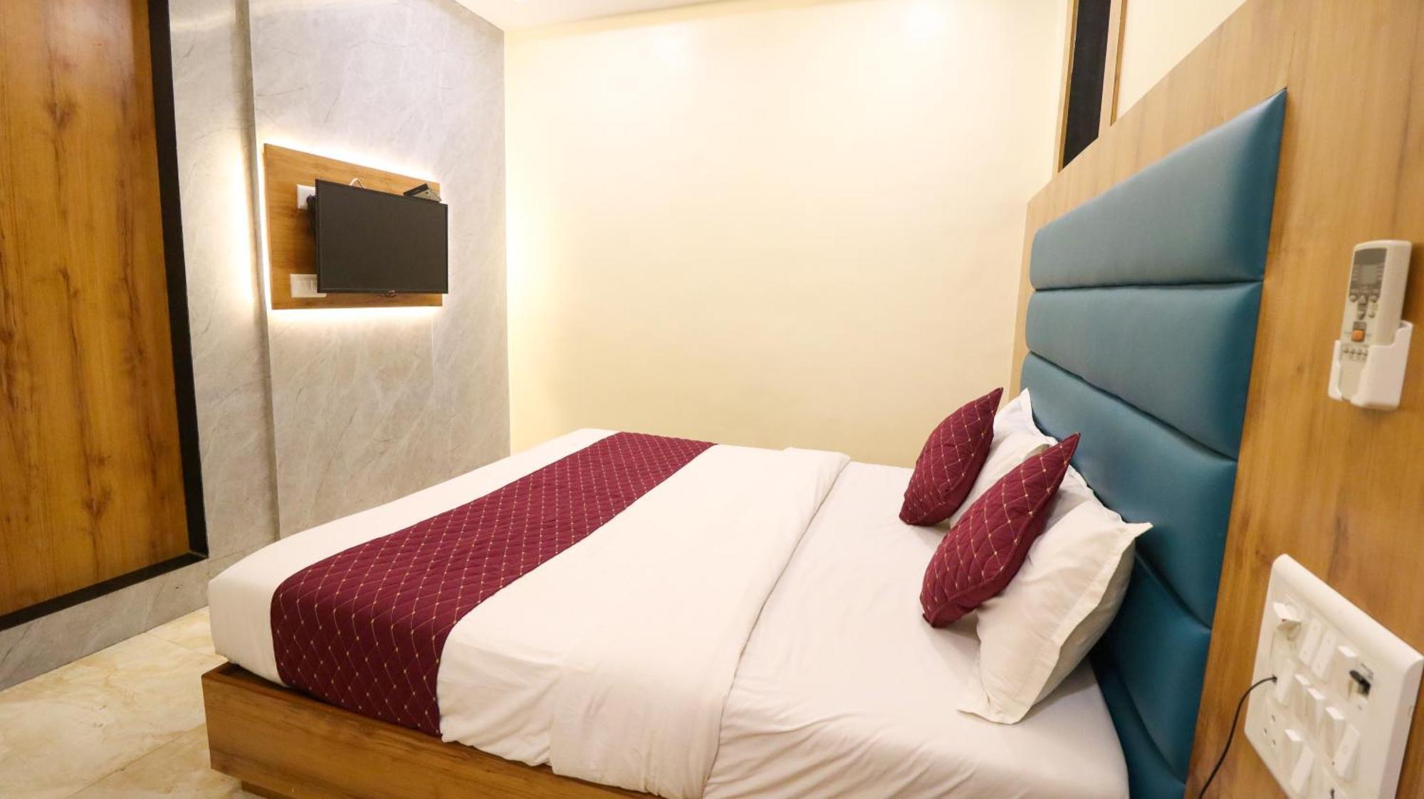 Hotel National - Grant Road مومباي المظهر الخارجي الصورة