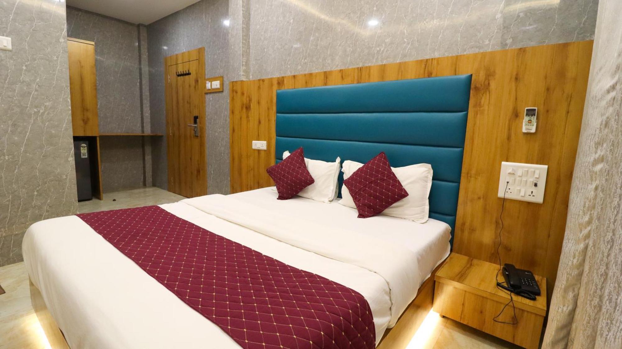 Hotel National - Grant Road مومباي المظهر الخارجي الصورة