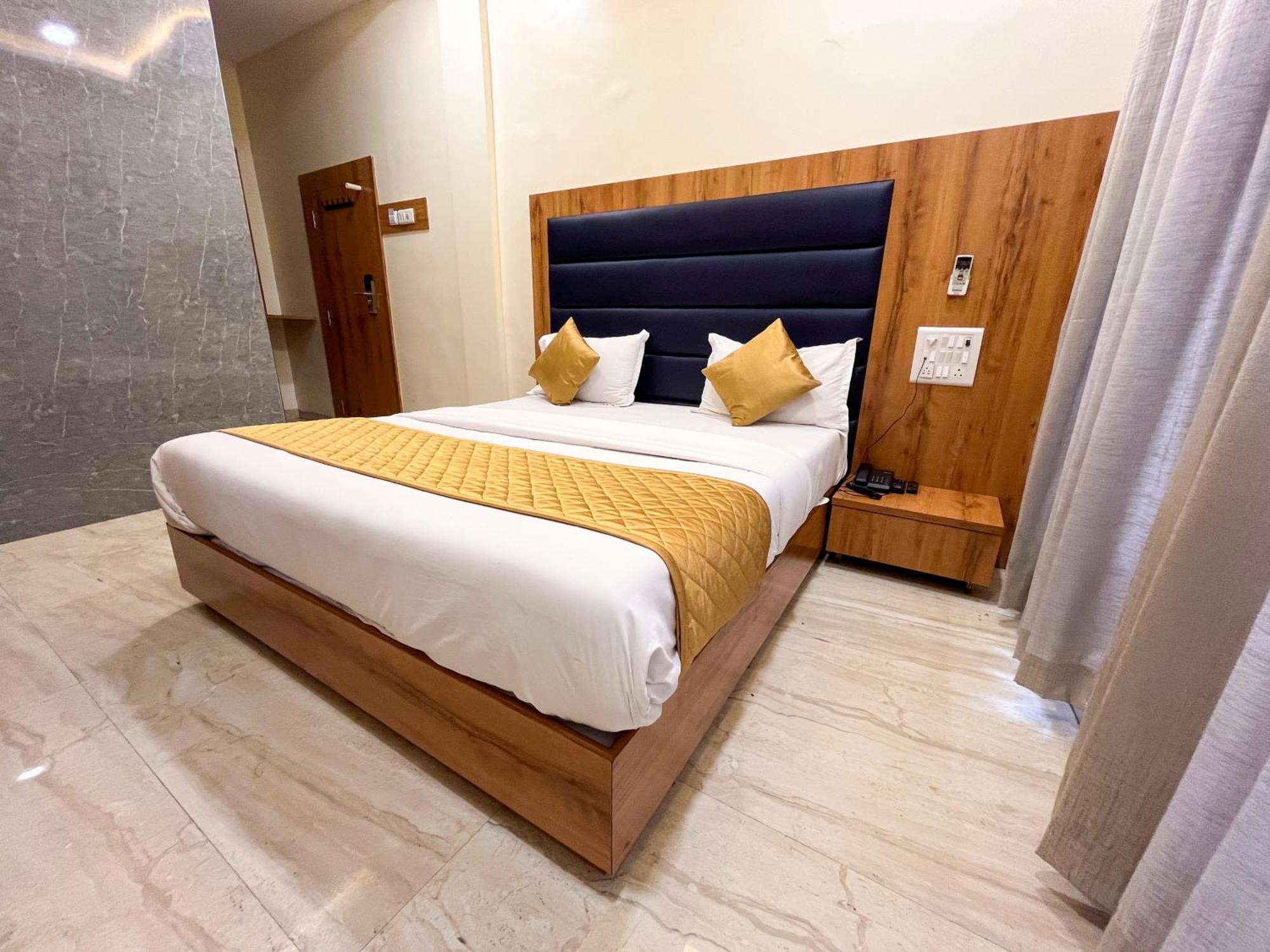 Hotel National - Grant Road مومباي المظهر الخارجي الصورة